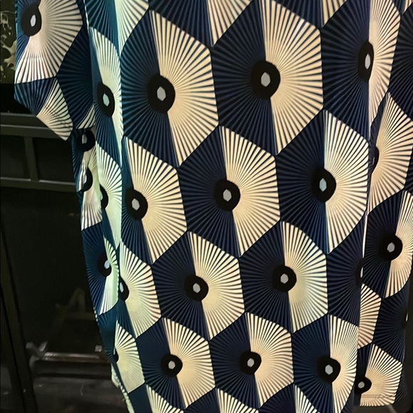 Geometric Blue and White Women's Top - Picture 2 of 8